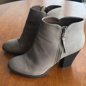 HEELED BOOTIES ANKLE SIZE 10